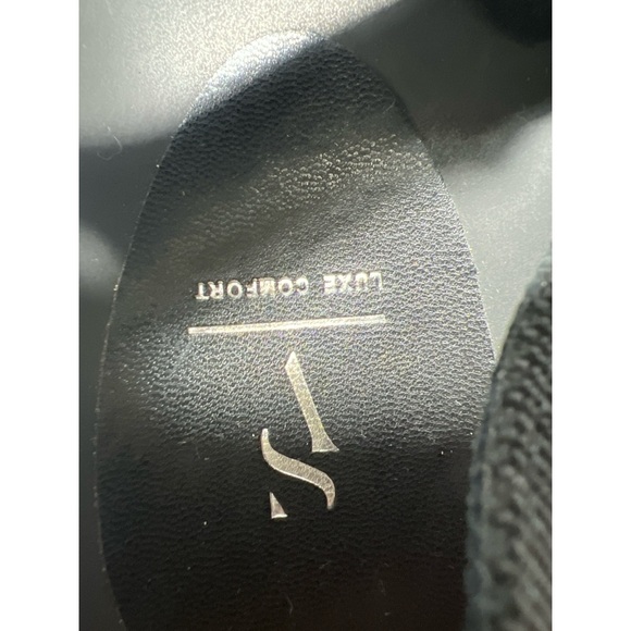 Vs Elegant Black Sandals with Crystal Embellishments - Picture 8 of 8